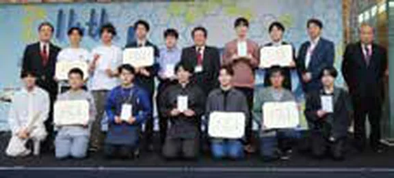 優秀学生団体表彰式の企画写真